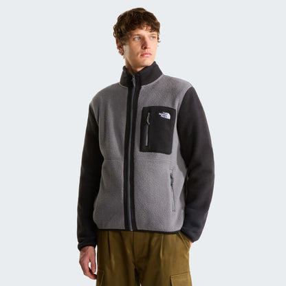 The North Face Polaire Yumiori zippée Gris, portée de face, chez For The Week Ajaccio